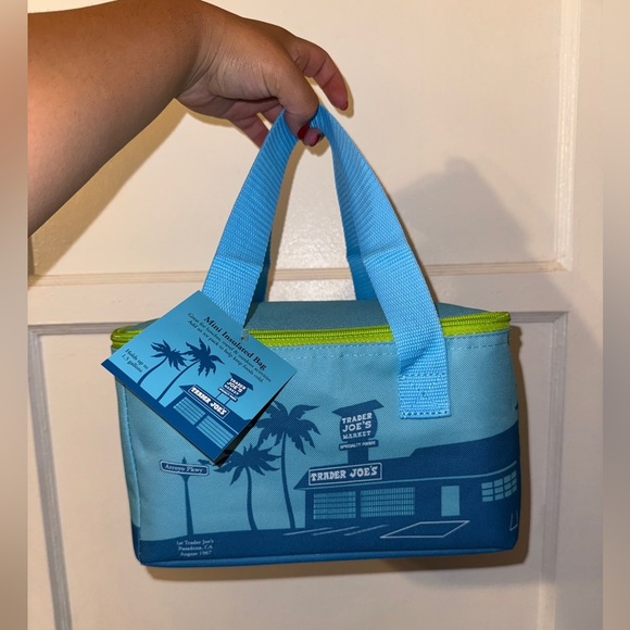Trader Joe’s Mini insulated tote lunch bag NWT - Picture 2 of 4